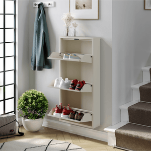 Soft beige schoenenkast met open kleppen