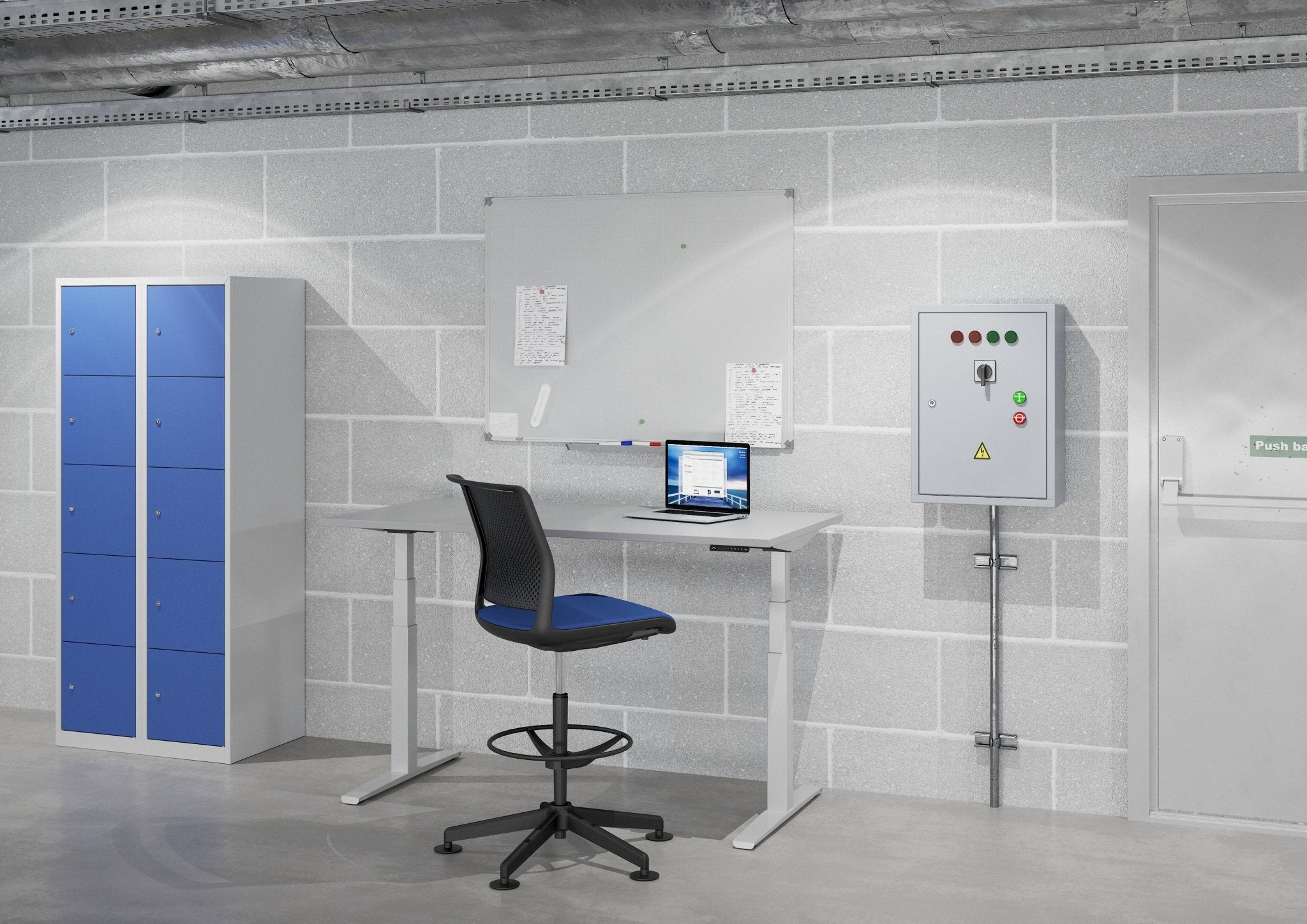 Ergonomische werkplek met Ceha Europe bureau in industriële omgeving