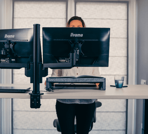 Zwarte dubbele monitorarm Skylon