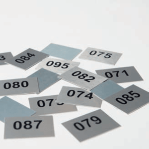 Nummerplaatje aluminium zelfklevend (nr. 001 t/m 050)