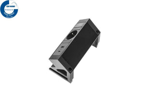 Zwarte opbouwunit met 1x 230V en USB A+C met 2 klemmen